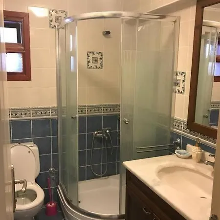 Vakantiehuis 4 Br Amazing Duplex House In *